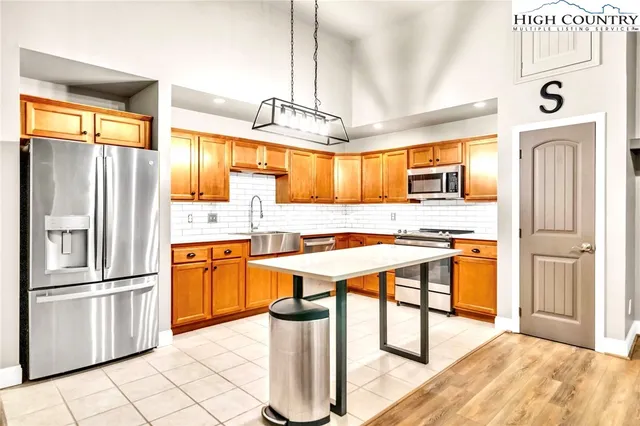 $399,000 | 215 South Jefferson Avenue, Unit 203, West Jefferson, NC 28694