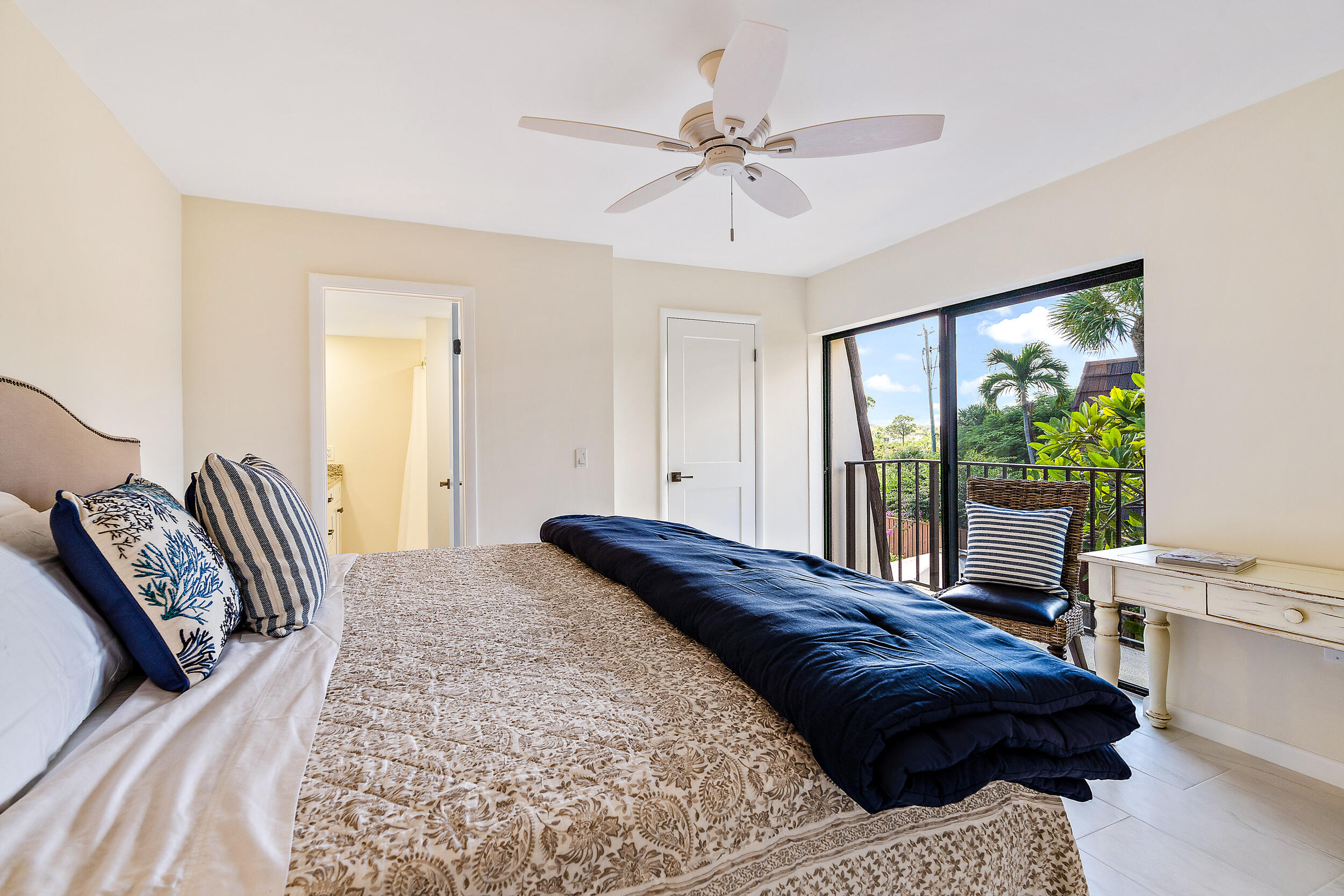 2316 23rd Court Jupiter, FL 33477 - Photo 12 of 23 2316 23rd Ct-39