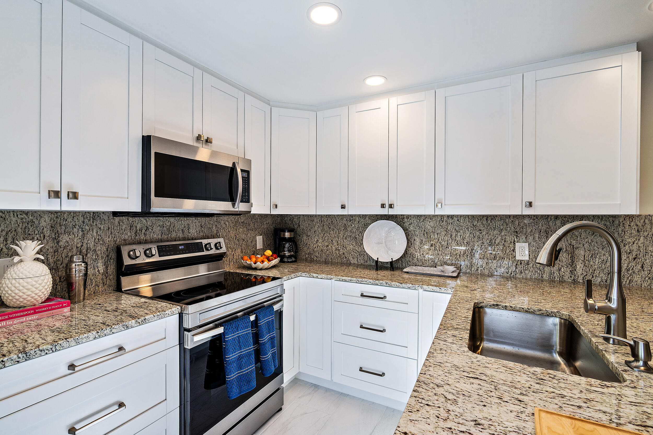 2316 23rd Court Jupiter, FL 33477 - Photo 4 of 23 2316 23rd Ct-15