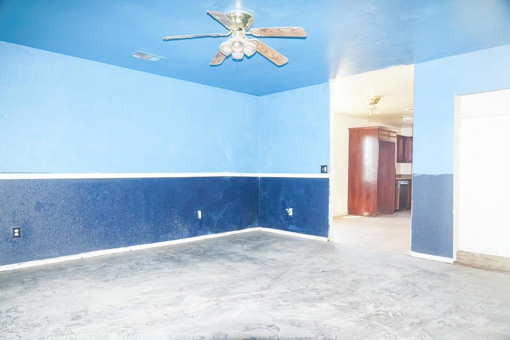 531 Lee Road Imperial, CA 92251 - Photo 17 of 18 en view interior of a house