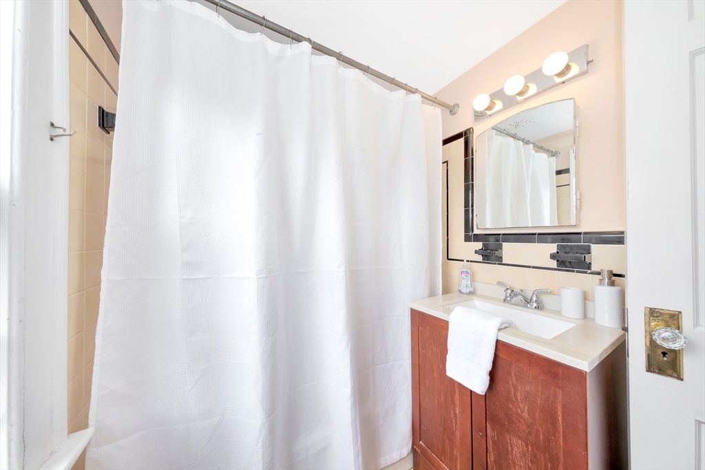 377 Park Avenue Arlington, MA 02476 - Photo 33 of 39