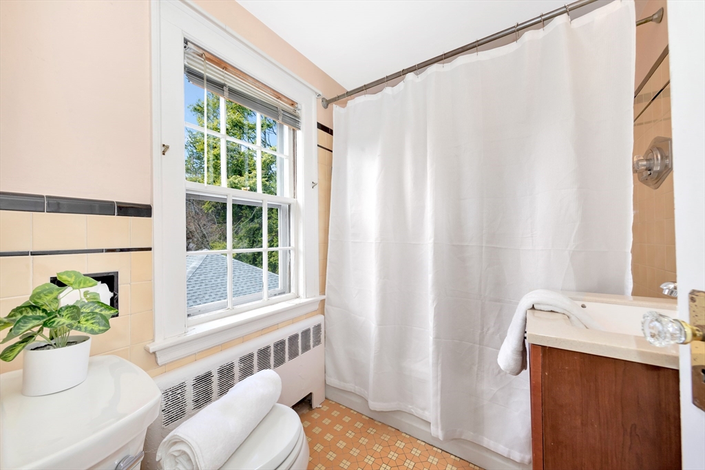 377 Park Avenue Arlington, MA 02476 - Photo 34 of 39