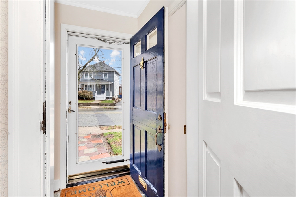 377 Park Avenue Arlington, MA 02476 - Photo 9 of 39