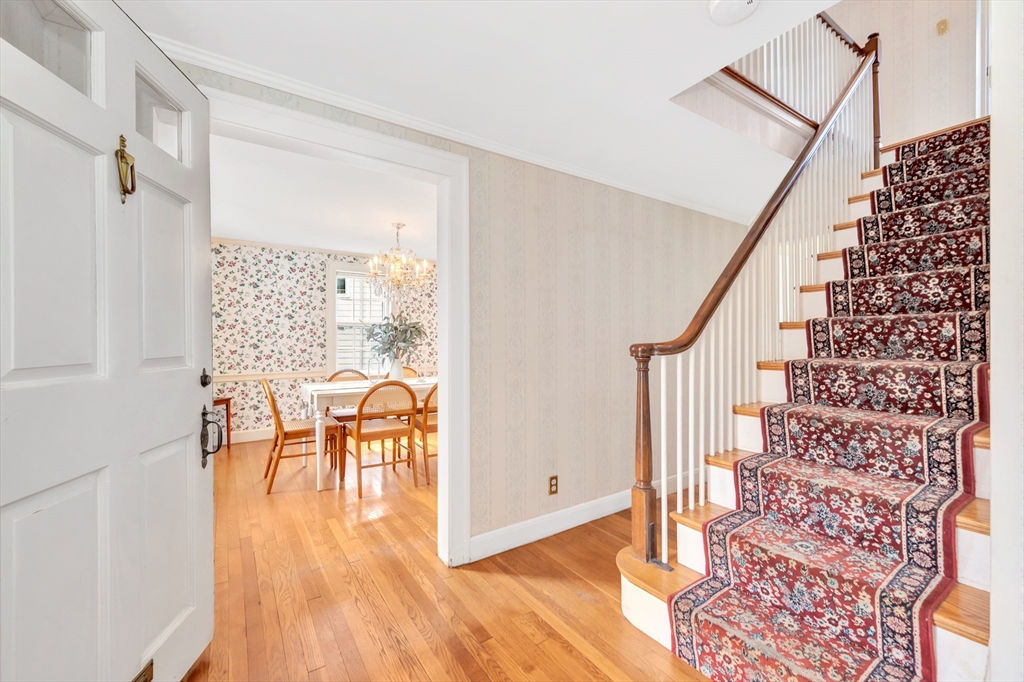 377 Park Avenue Arlington, MA 02476 - Photo 10 of 39