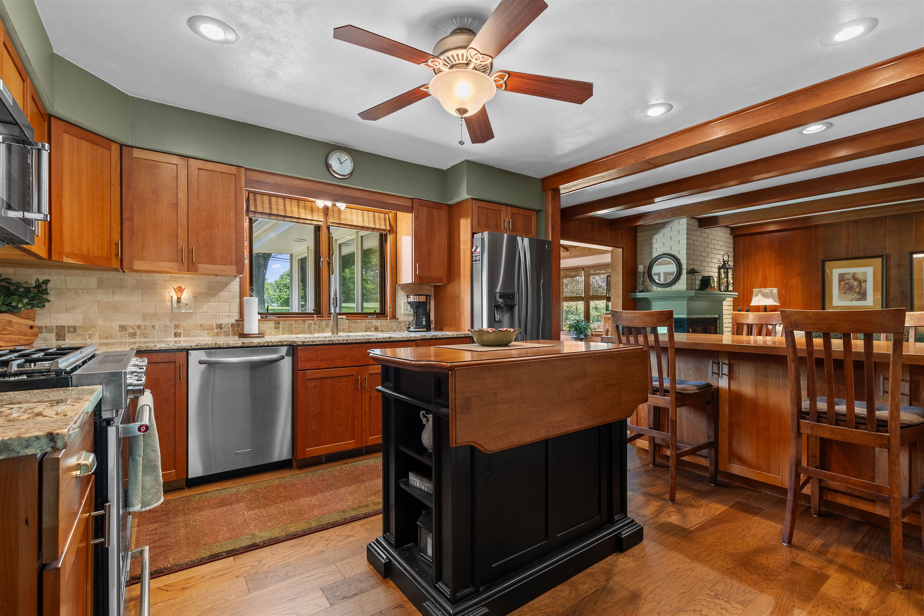826 Roxbury Road Rockford, IL 61107 - Photo 6 of 21 Gallery Image 6