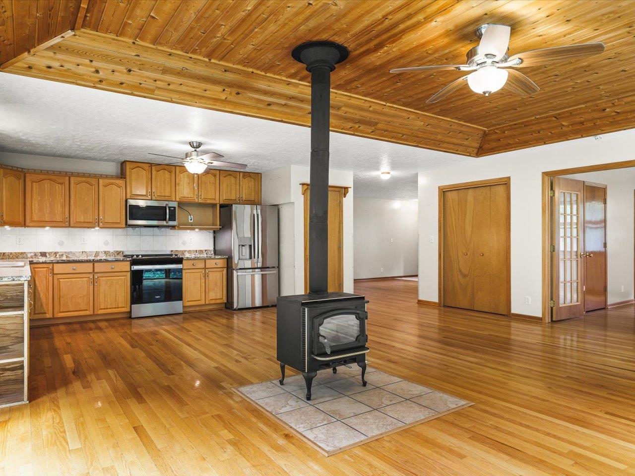 15085 East McNeal Road Monroe Center, IL 61052 - Photo 14 of 75 Gallery Image 14