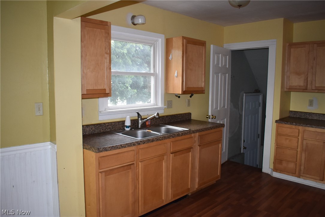 230 Darrow Road Akron, OH 44305 - Photo 8 of 13