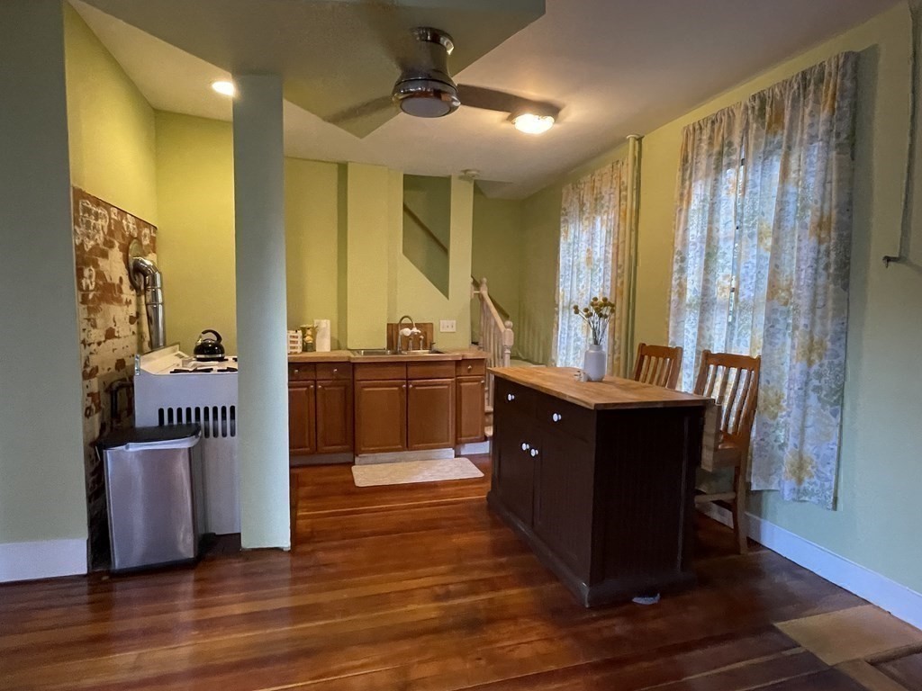 2 Oxford Place Worcester, MA 01609 - Photo 12 of 42