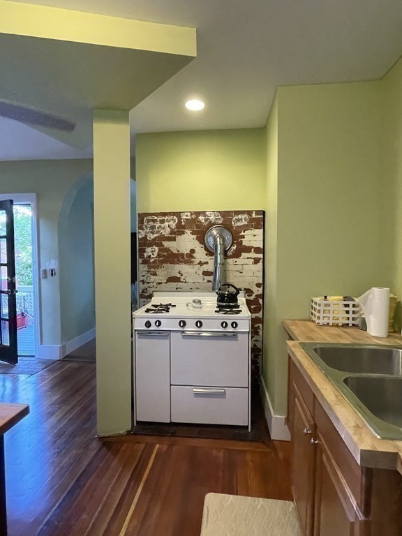 2 Oxford Place Worcester, MA 01609 - Photo 13 of 42