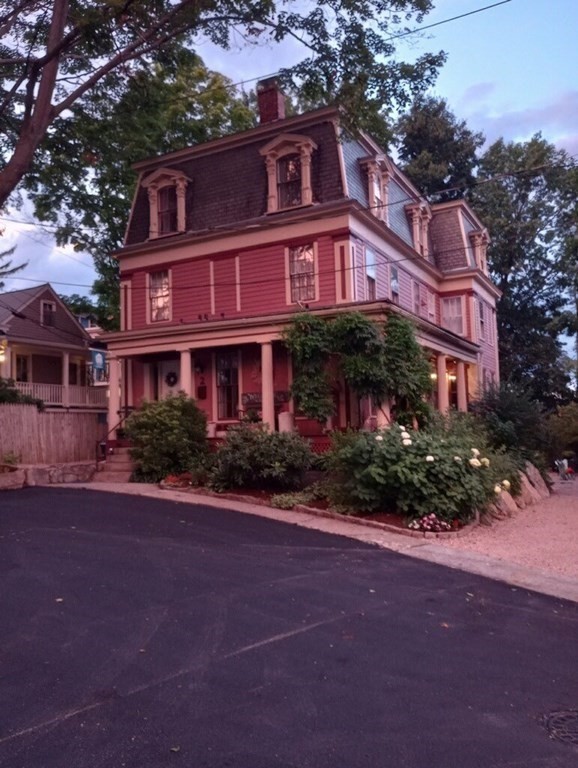 2 Oxford Place Worcester, MA 01609 - Photo 2 of 42