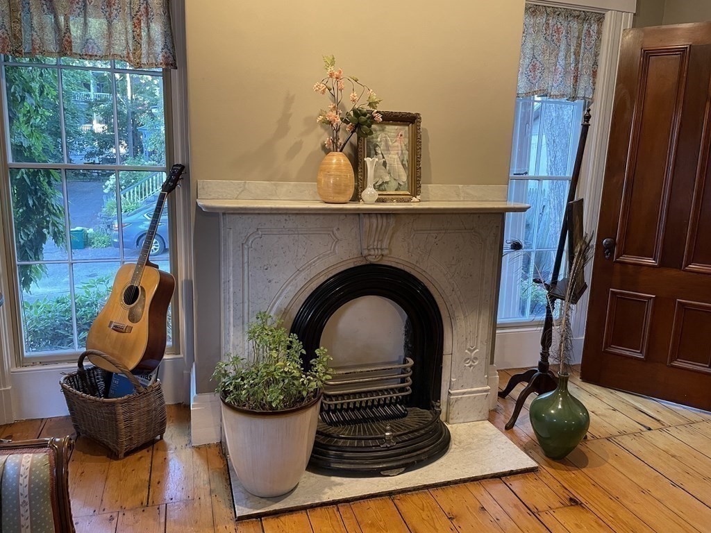 2 Oxford Place Worcester, MA 01609 - Photo 4 of 42