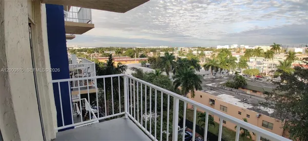$1,800 | 4550 Northwest 9th Street, Unit 706E, Miami, FL 33126