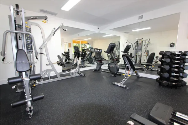 $1,800 | 4550 Northwest 9th Street, Unit 706E, Miami, FL 33126