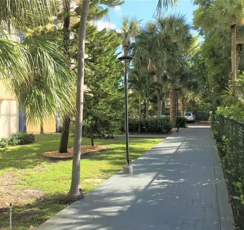 $1,800 | 4550 Northwest 9th Street, Unit 706E, Miami, FL 33126