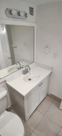 $1,800 | 4550 Northwest 9th Street, Unit 706E, Miami, FL 33126