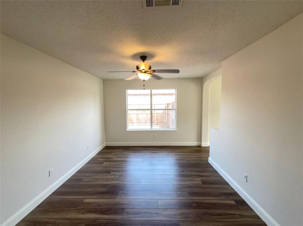 2029 Diamond Ridge Drive Carrollton, TX 75010 - Photo 14 of 20