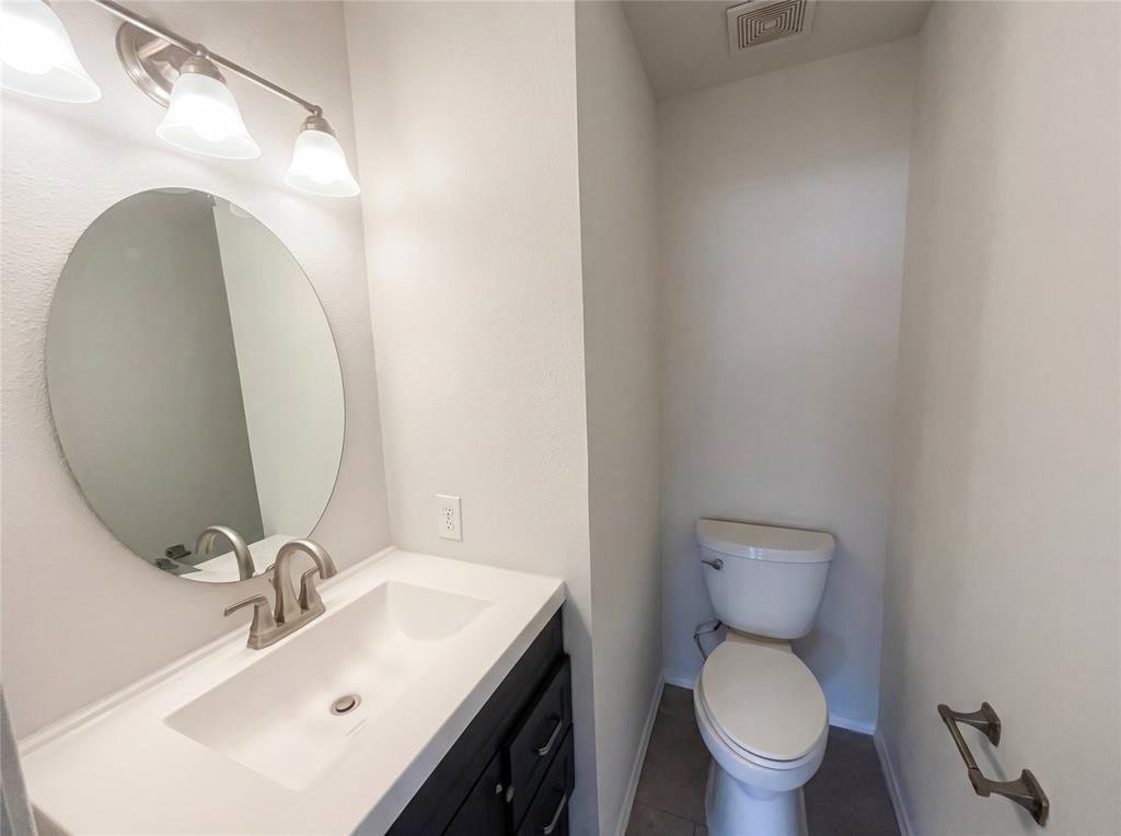 2029 Diamond Ridge Drive Carrollton, TX 75010 - Photo 15 of 20