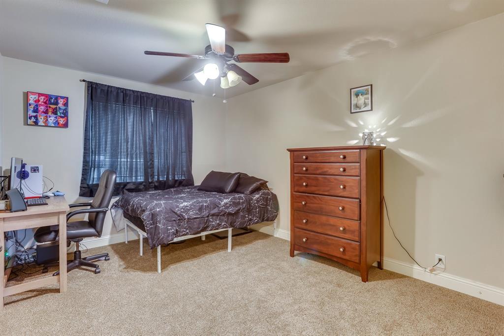 1033 Rustic Oak Way Burleson, TX 76028 - Photo 26 of 40