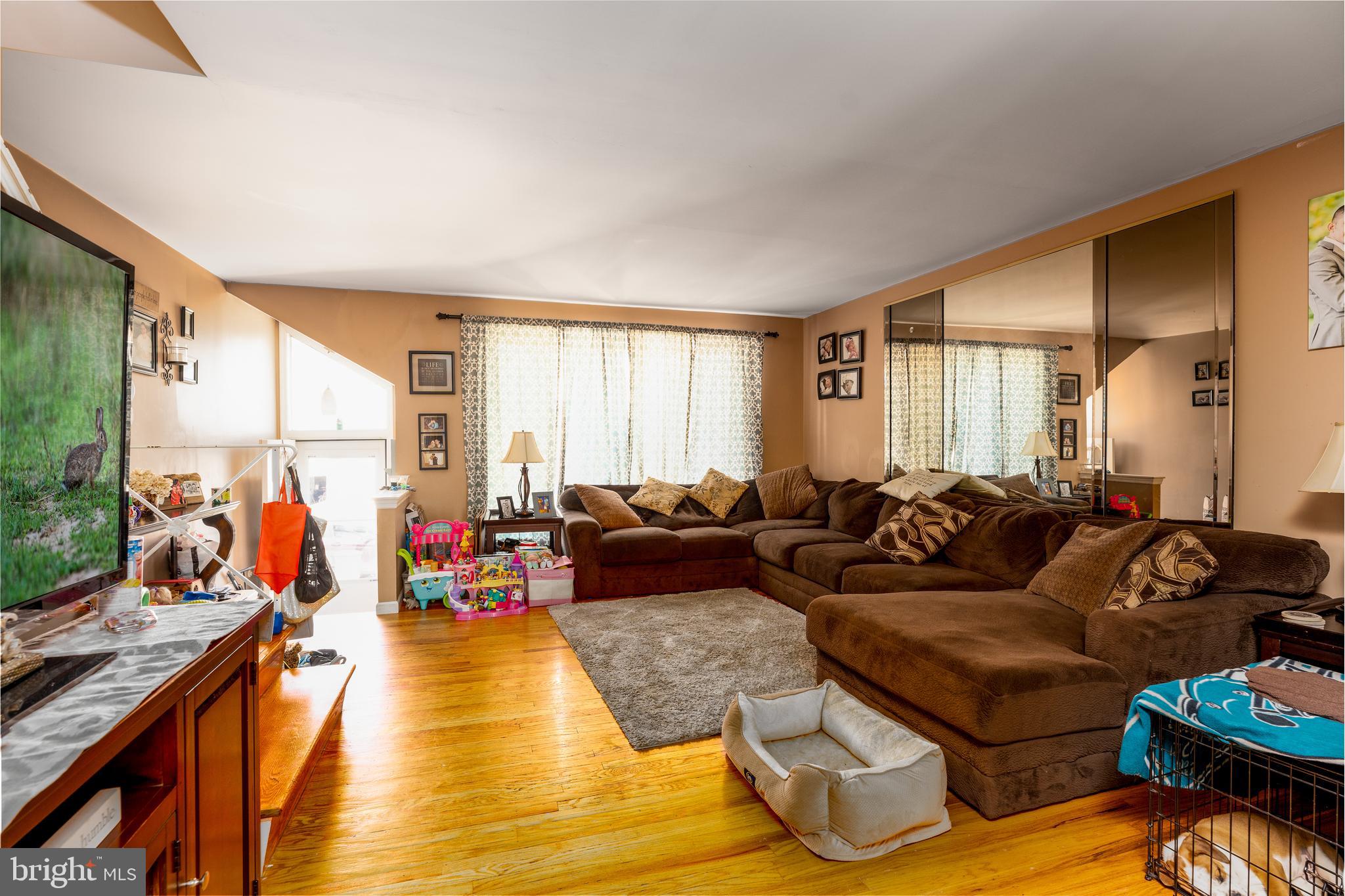 10805 Pedrick Road Philadelphia, PA 19154 - Photo 4 of 12