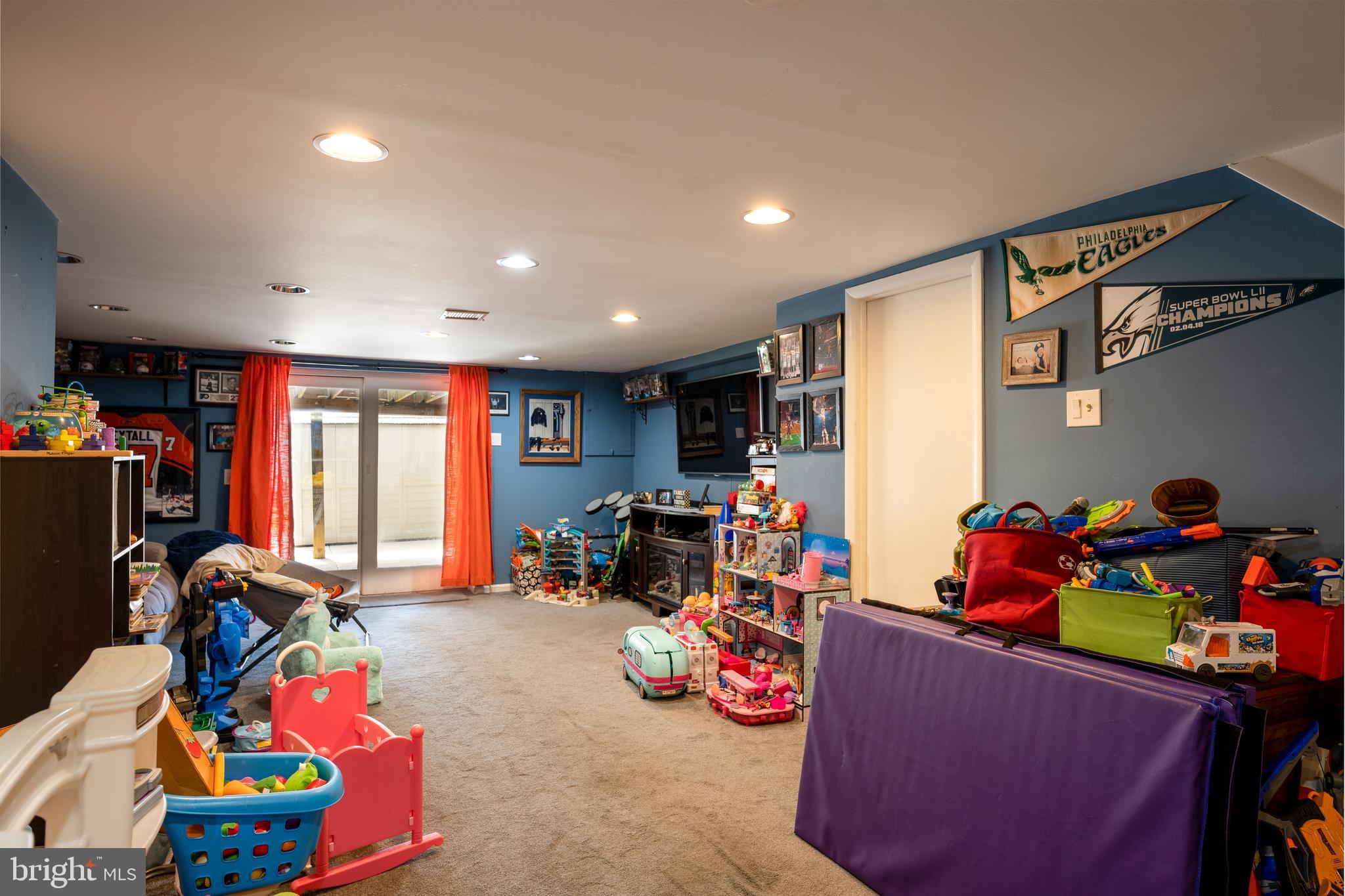 10805 Pedrick Road Philadelphia, PA 19154 - Photo 9 of 12