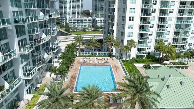$475,000 | 41 Southeast 5th Street, Unit 1212, Miami, FL 33131