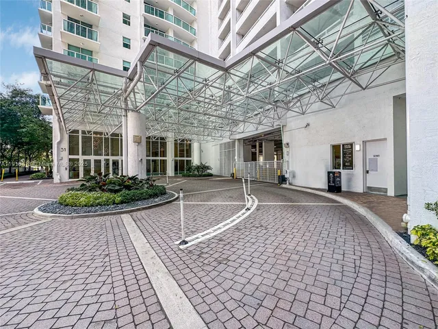 $475,000 | 41 Southeast 5th Street, Unit 1212, Miami, FL 33131