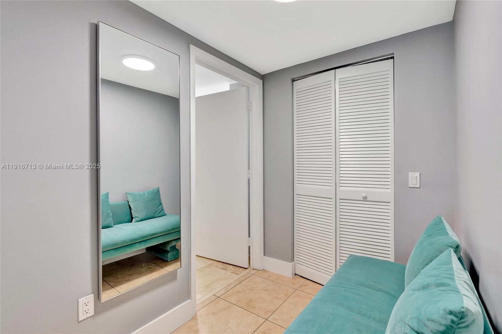 41 Southeast 5th Street, Unit 1212 Miami, FL 33131 - Photo 8 of 37