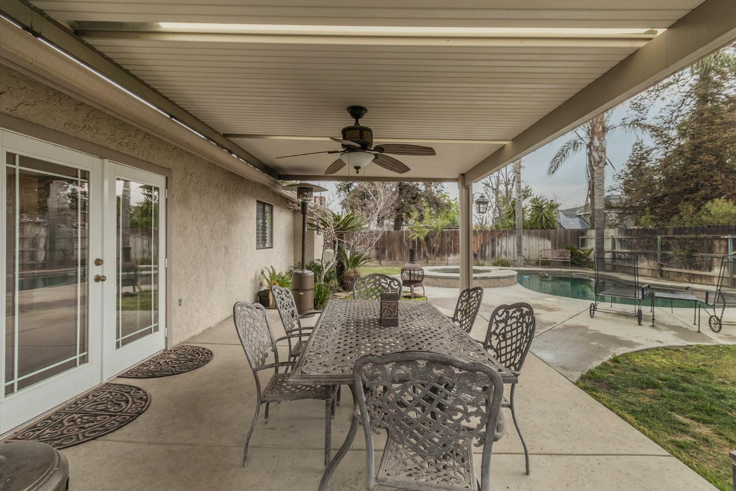 3440 Olive Street Selma, CA 93662 - Photo 17 of 21 a view of an outdoor dining space with a patio