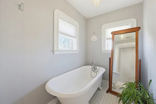 $4,800 | 123 Undisclosed, North Attleboro, MA 02760