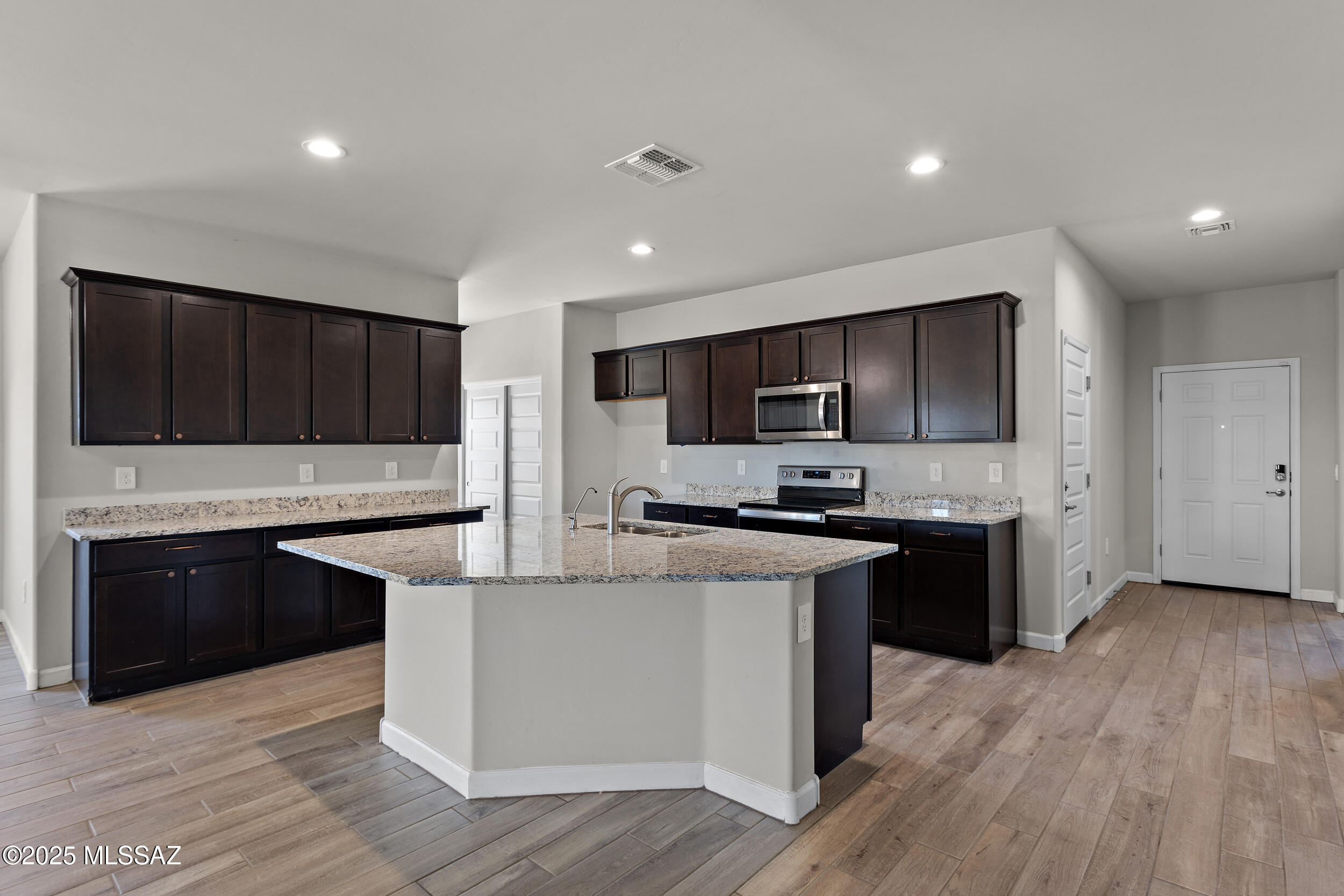 17141 West Starr Road Marana, AZ 85653 - Photo 4 of 25 Gallery Image 4