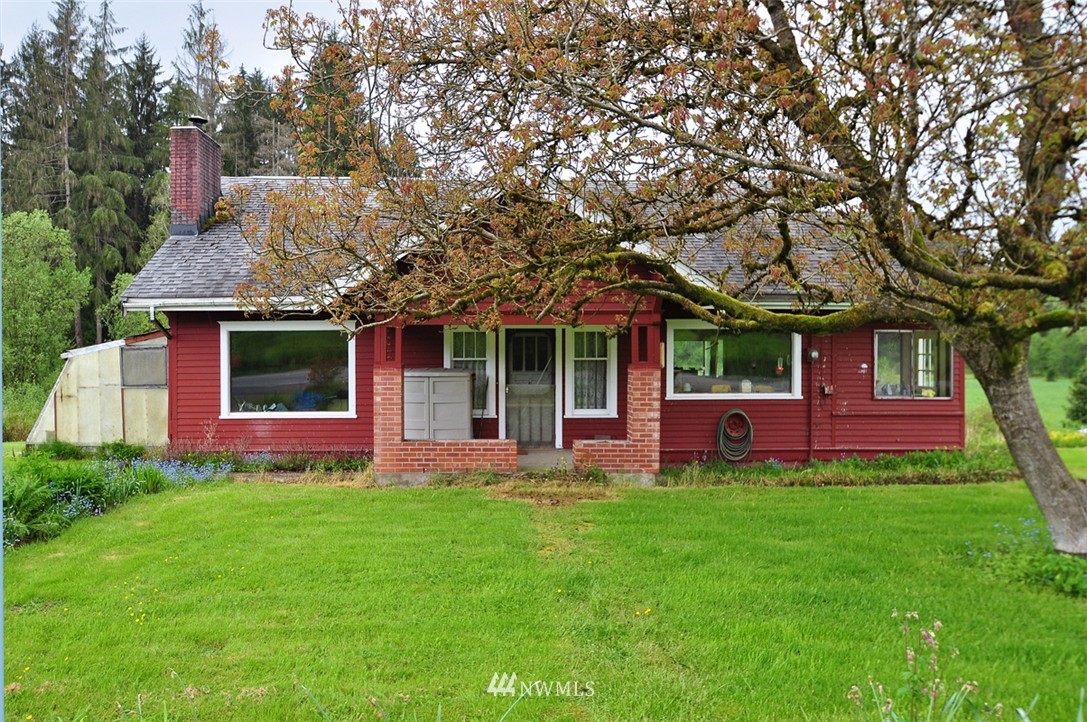 7828 Robe Menzel Road Granite Falls, WA 98252 - Photo 1 of 15