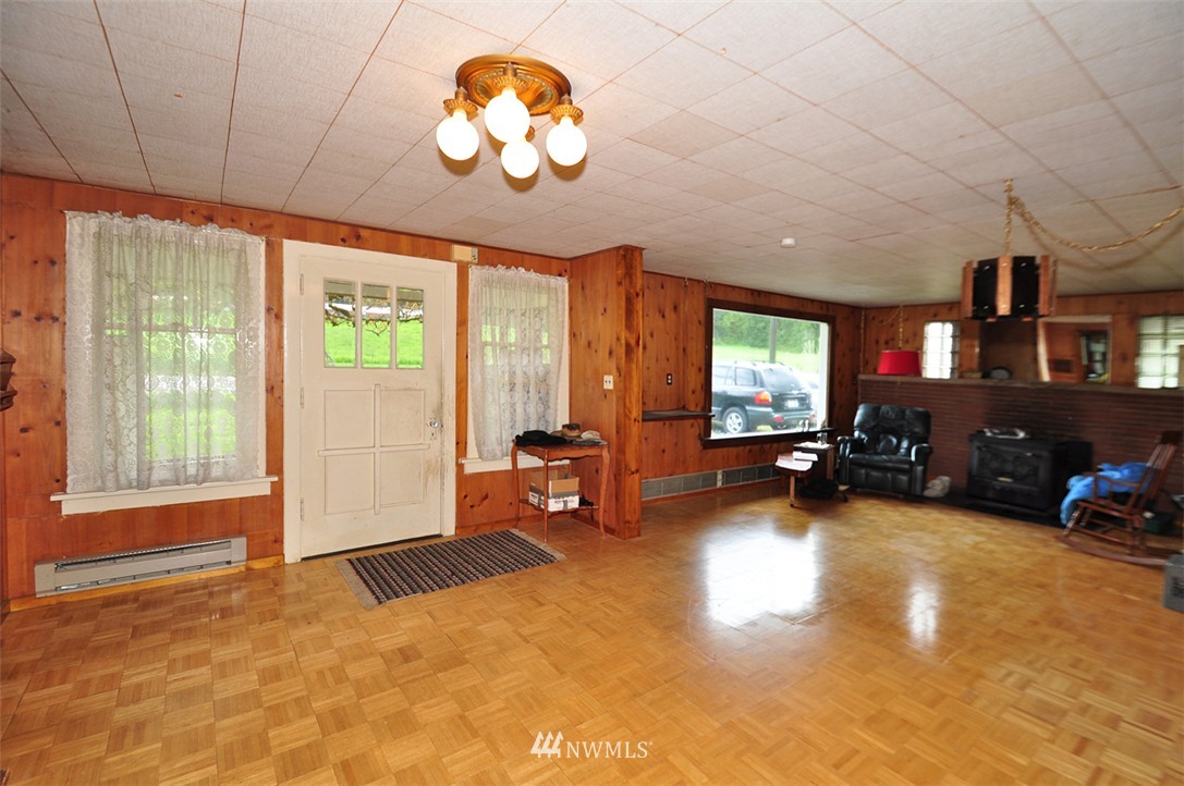 7828 Robe Menzel Road Granite Falls, WA 98252 - Photo 3 of 15