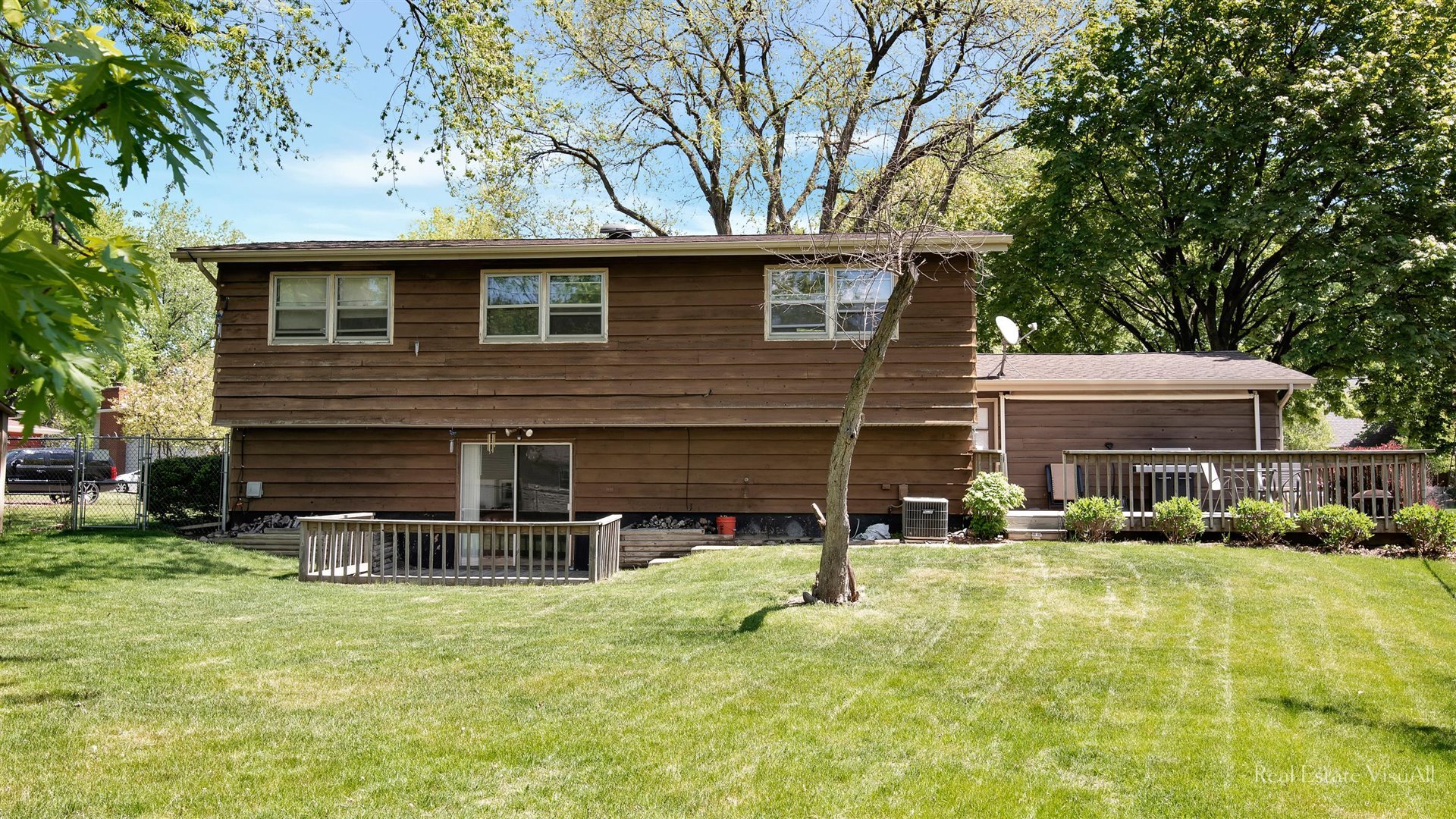 1248 Ridgeway Drive Elgin, IL 60123 - Photo 16 of 16