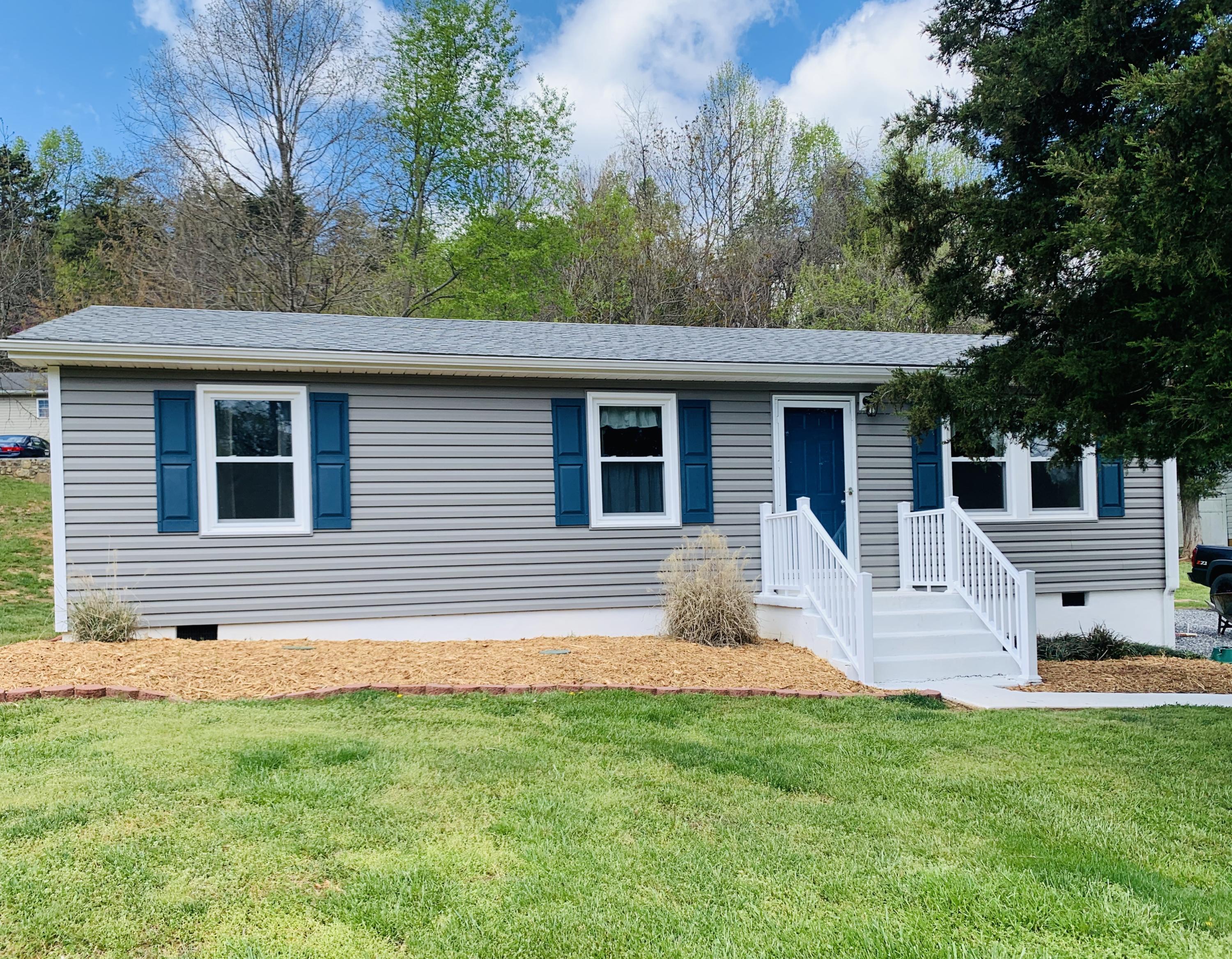 2613 Springwood Road Fincastle, VA 24090 - Photo 1 of 12 6163B5D1-A85C-4643-976F-C43839E5B8D8