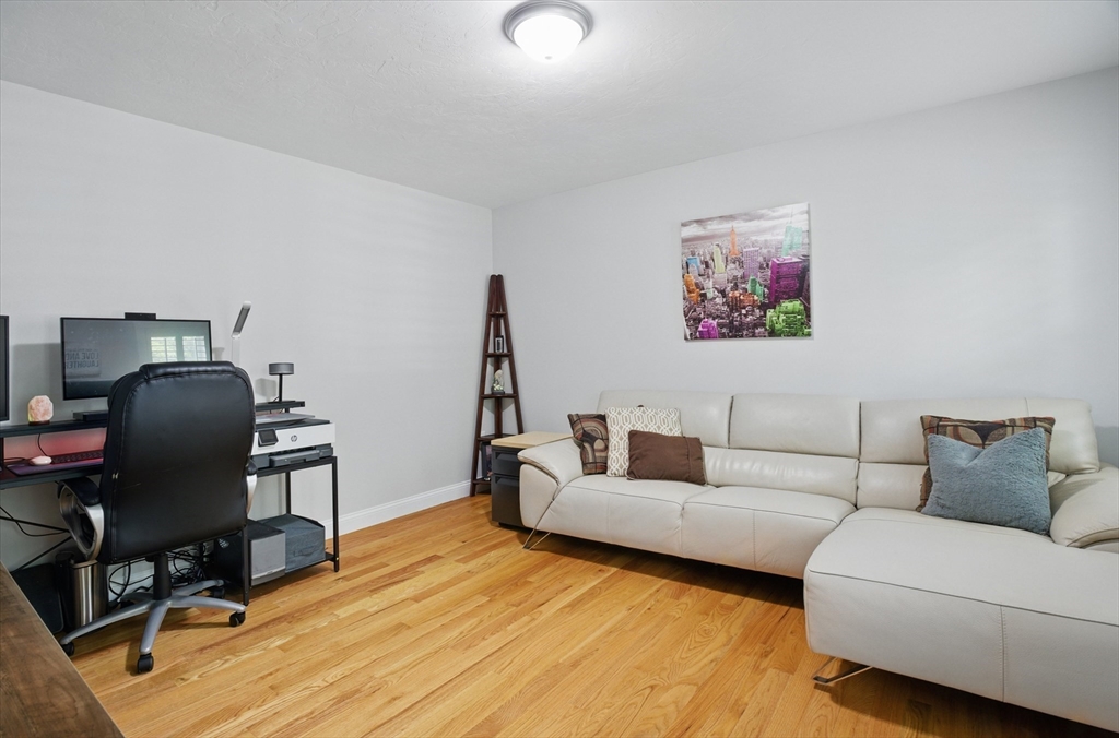 11 Davis Road Tewksbury, MA 01876 - Photo 21 of 41 Gallery Image 21