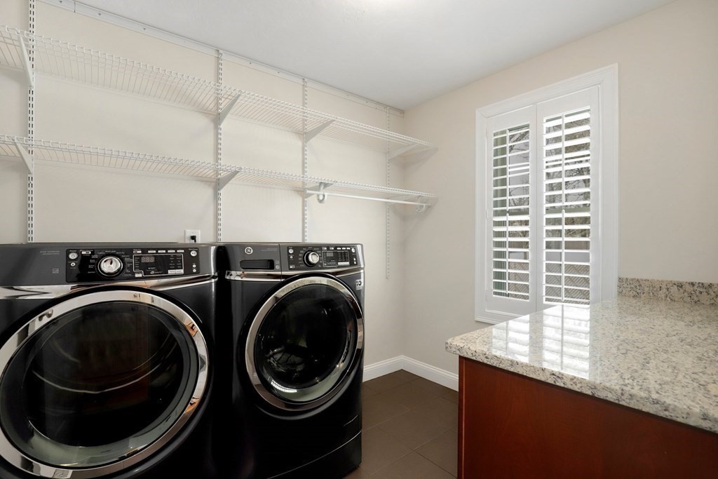 11 Davis Road Tewksbury, MA 01876 - Photo 23 of 41 Gallery Image 23