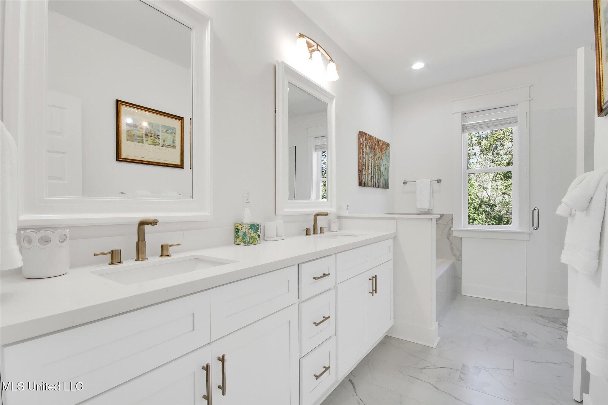 219 Demetz Avenue Pass Christian, MS 39571 - Photo 11 of 12 55-IMG_8560