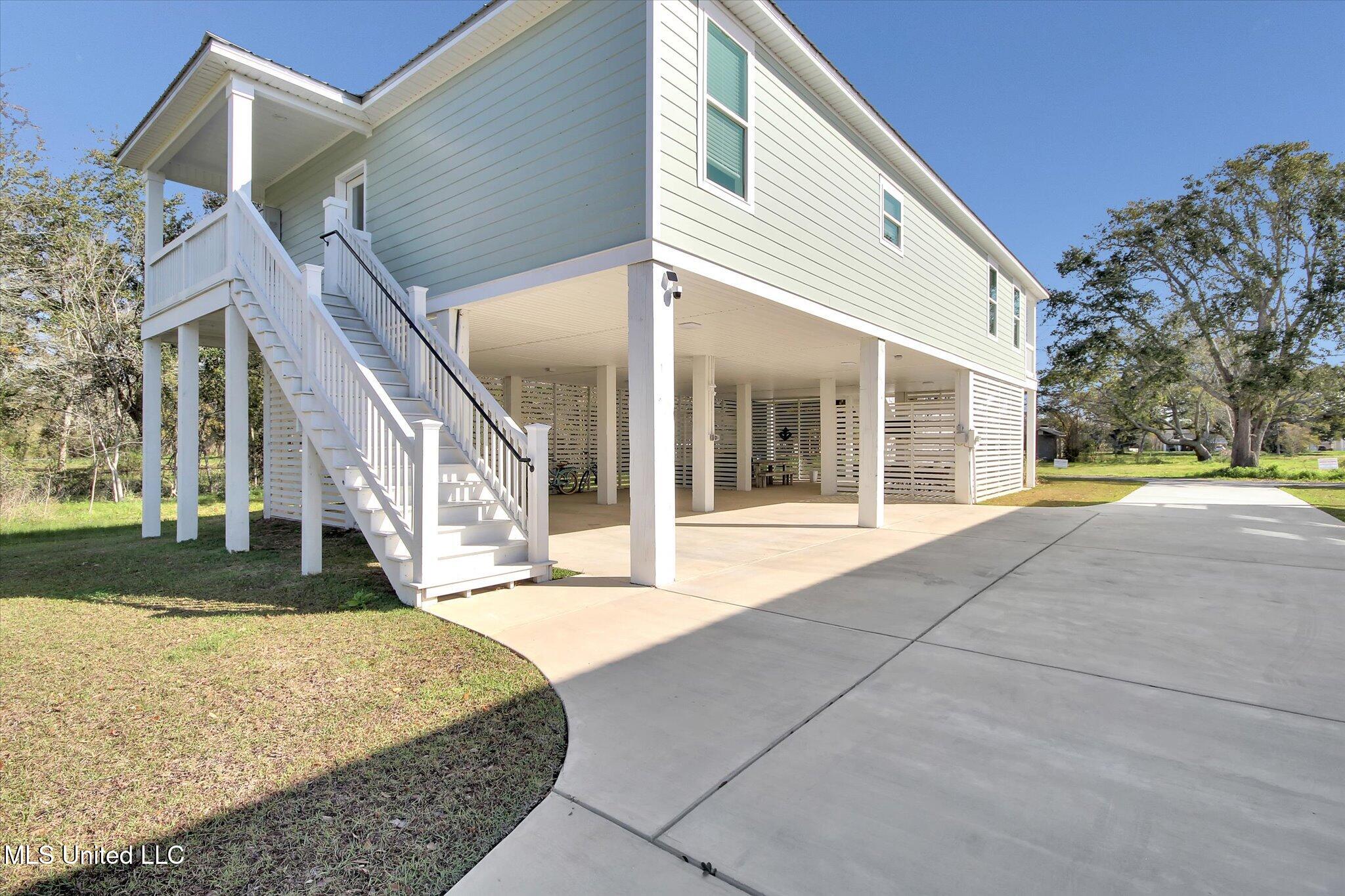 219 Demetz Avenue Pass Christian, MS 39571 - Photo 10 of 12 18-IMG_8130