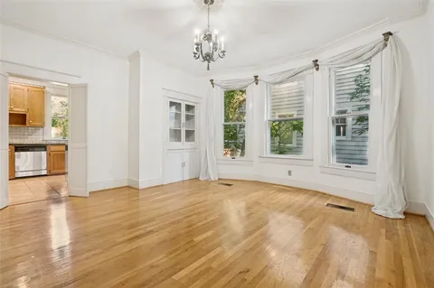 $635,000 | 111 South Willomet Avenue, Dallas, TX 75208