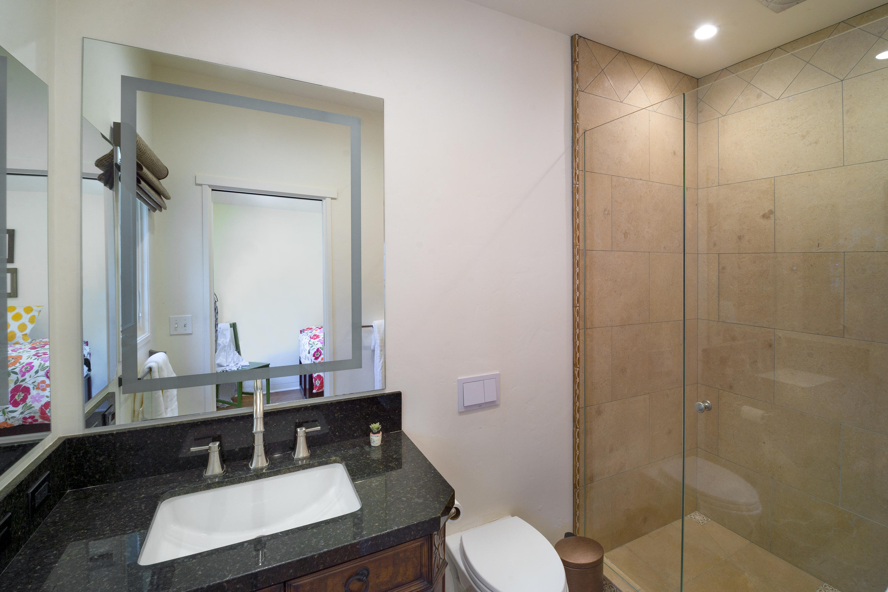 817 Moreno Road Santa Barbara, CA 93103 - Photo 18 of 38 Bath 1 w/ Sun Shower