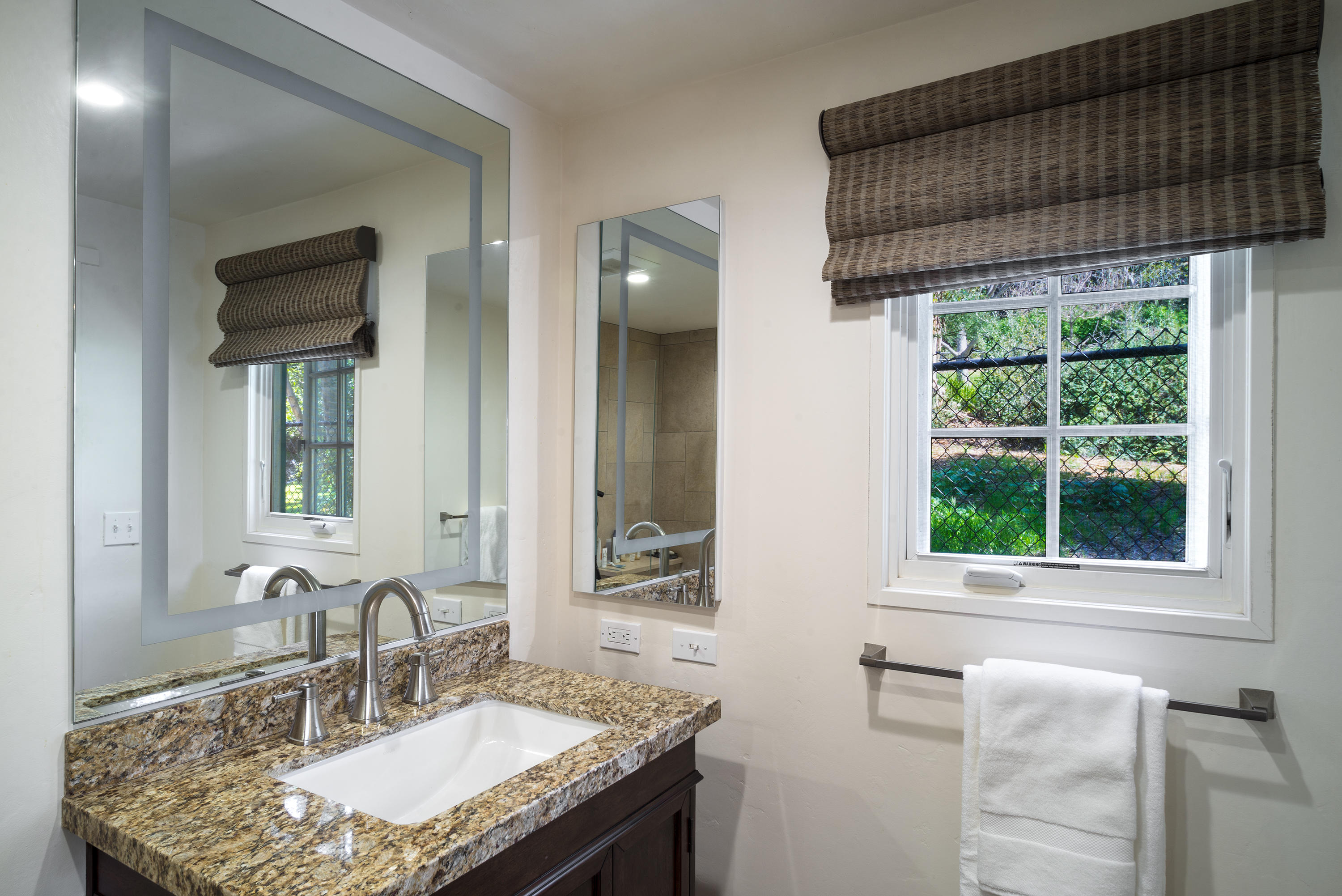 817 Moreno Road Santa Barbara, CA 93103 - Photo 24 of 38 Bath 2 w/ Granite Top Vanity