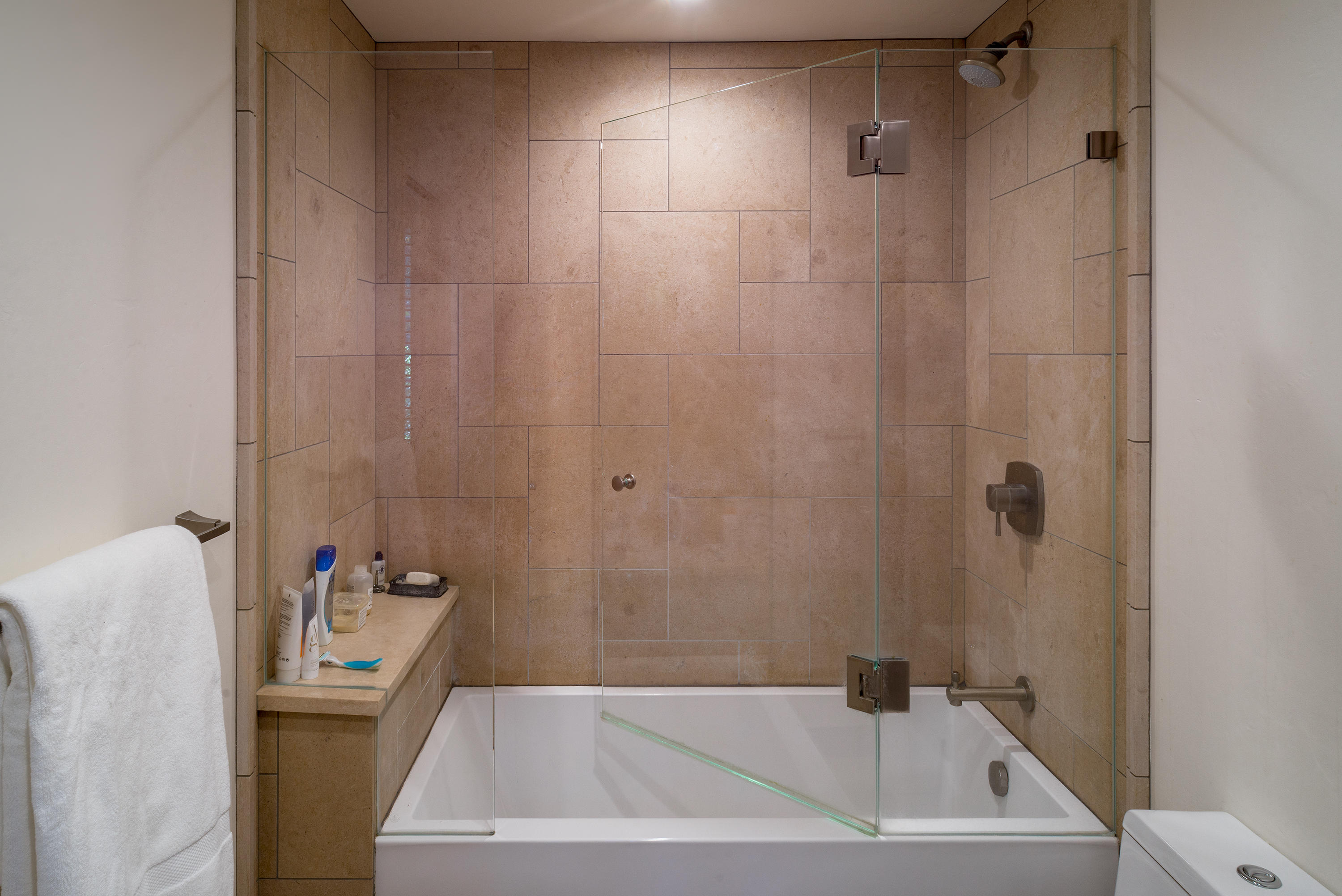 817 Moreno Road Santa Barbara, CA 93103 - Photo 25 of 38 Bath 2 Shower