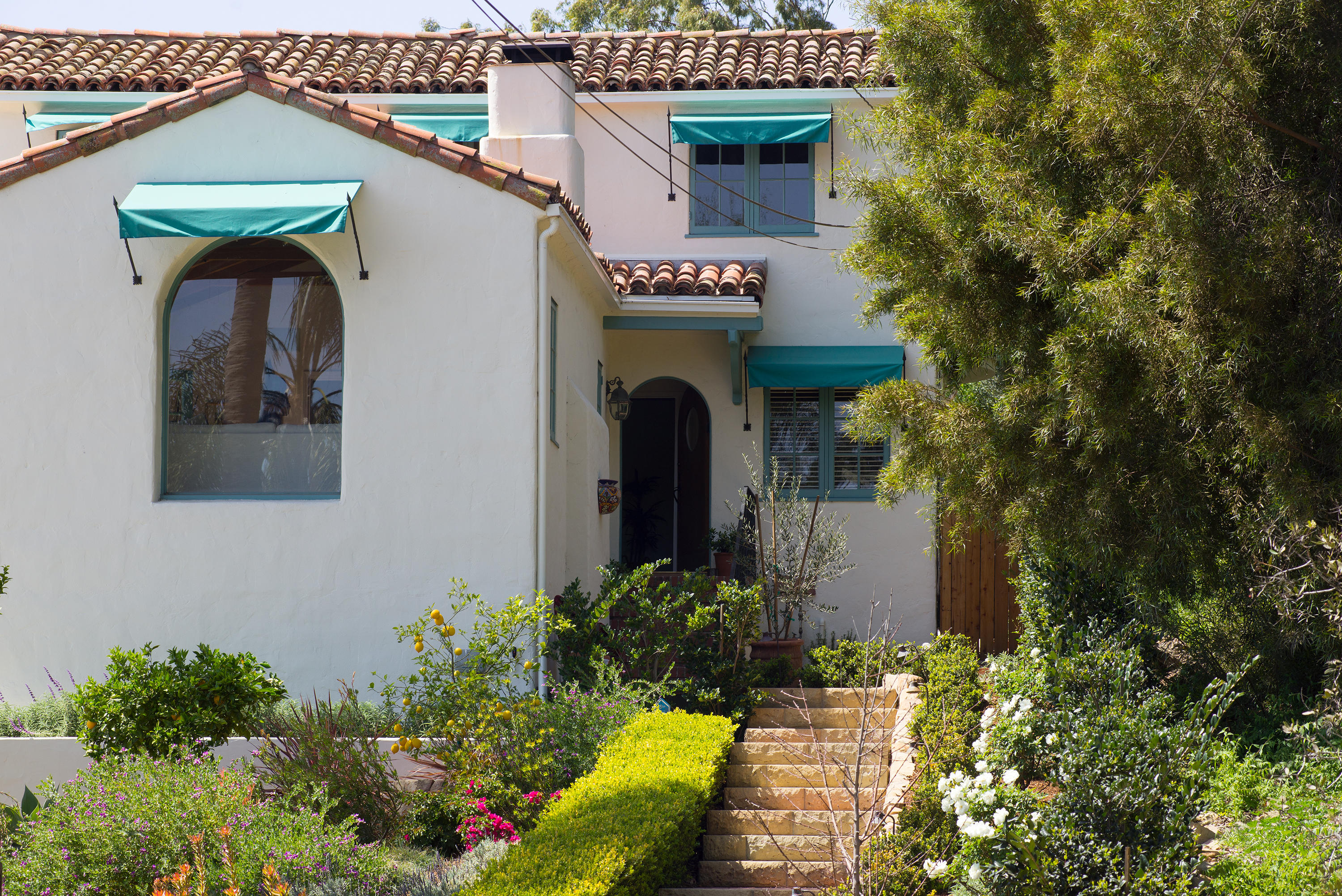 817 Moreno Road Santa Barbara, CA 93103 - Photo 3 of 38 Beautiful Mediterranean