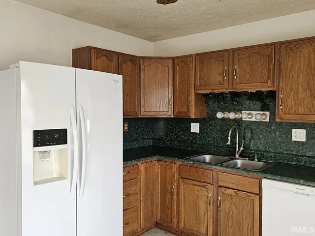 $182,000 | 728 Shakamak Court, Dayton, IN 47941