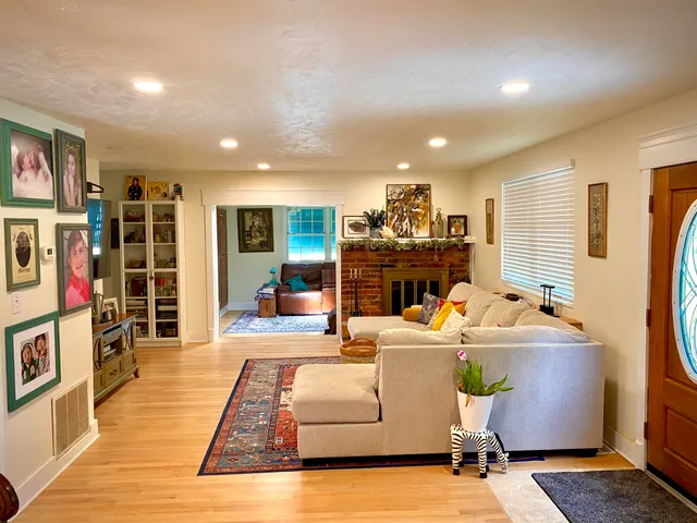 $599,900 | 353 Pine Tree Road, Lake Mary, FL 32746