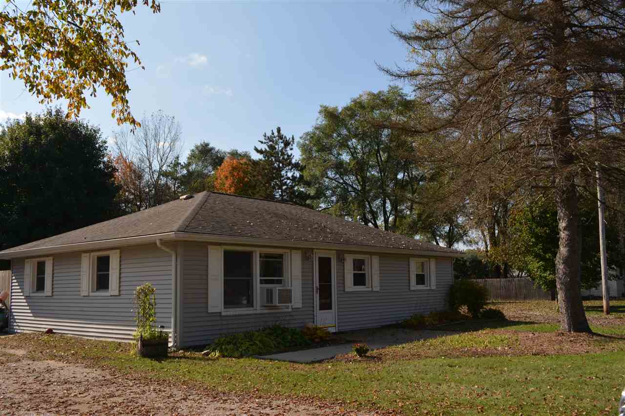 10476 East Pickard Road Mount Pleasant, MI 48858 - Photo 2 of 25 1854405-1.JPG
