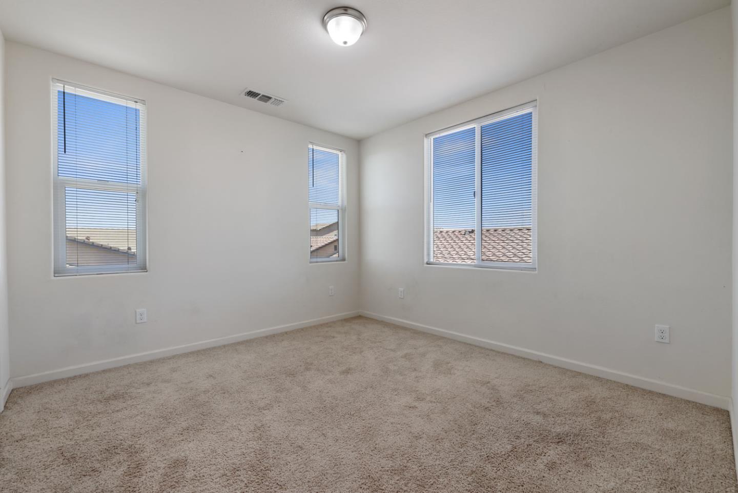 4355 Strathmore Place Merced, CA 95348 - Photo 29 of 40 Gallery Image 29