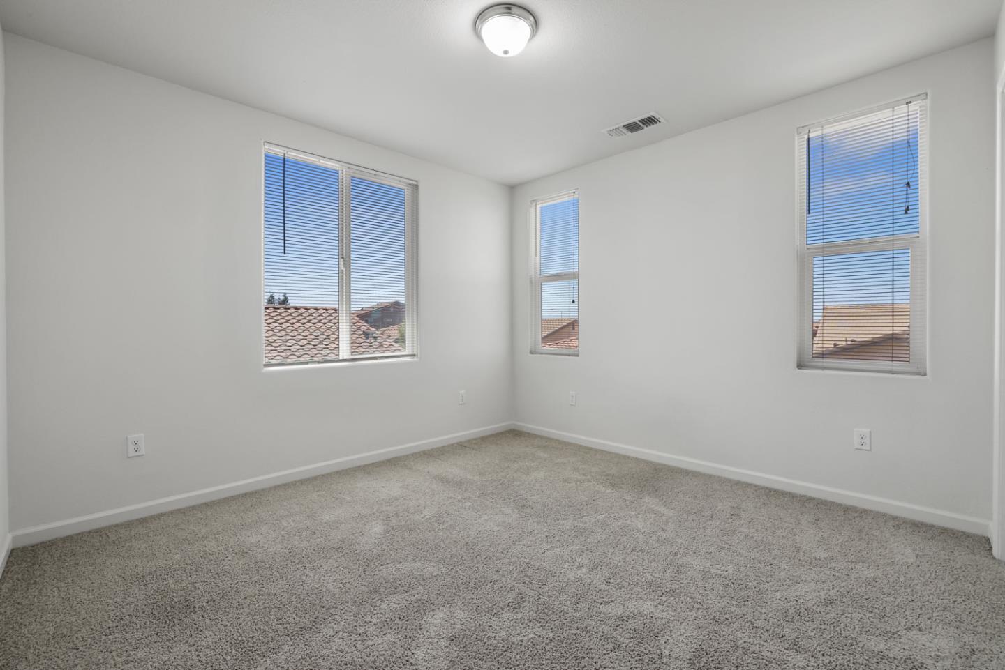 4355 Strathmore Place Merced, CA 95348 - Photo 33 of 40 Gallery Image 33