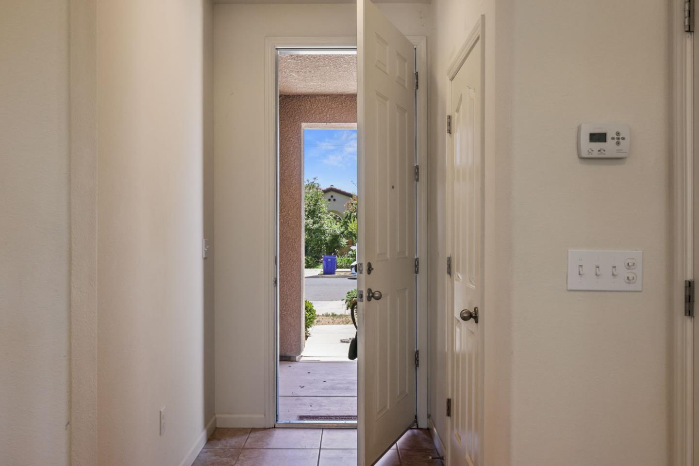 4355 Strathmore Place Merced, CA 95348 - Photo 6 of 40 Gallery Image 6