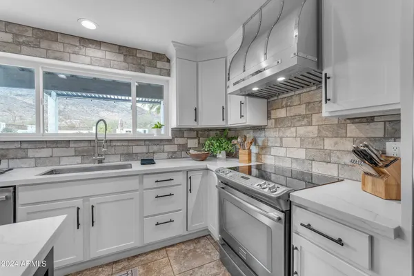 $1,479,000 | 2449 West Sunrise Drive, Phoenix, AZ 85041